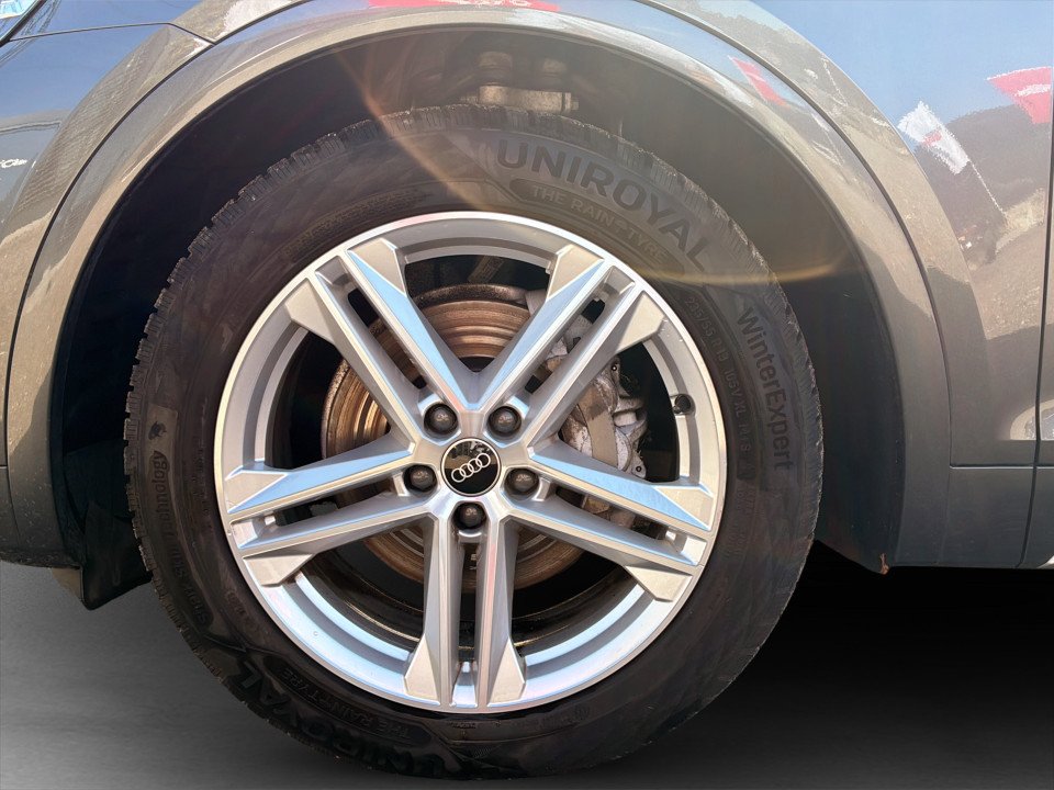 Audi Q5 40 TDI quattro S-Line | Bild 6 von 17