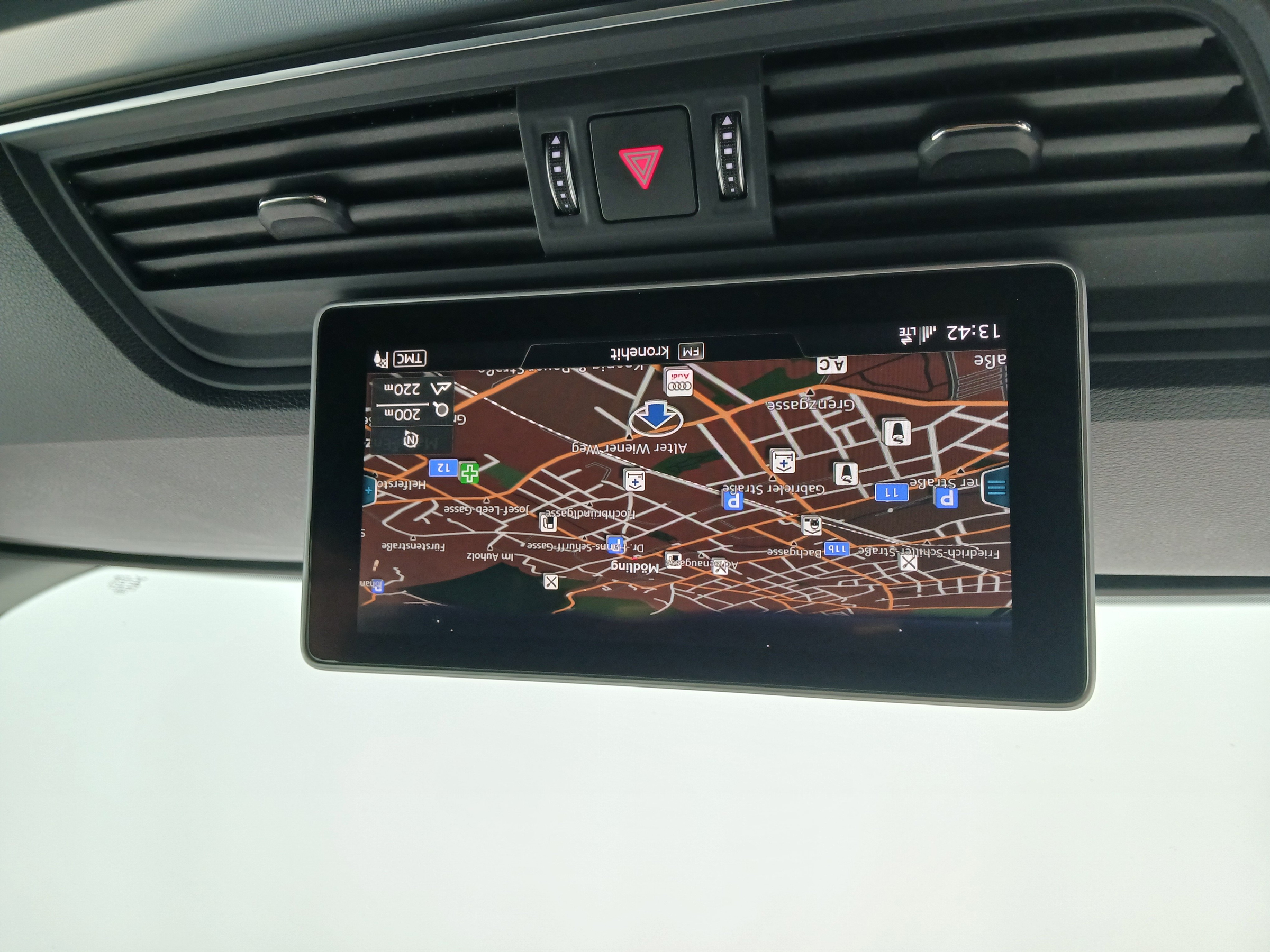 Audi Q5 2.0 40 TDI quattro design | Bild 20 von 31