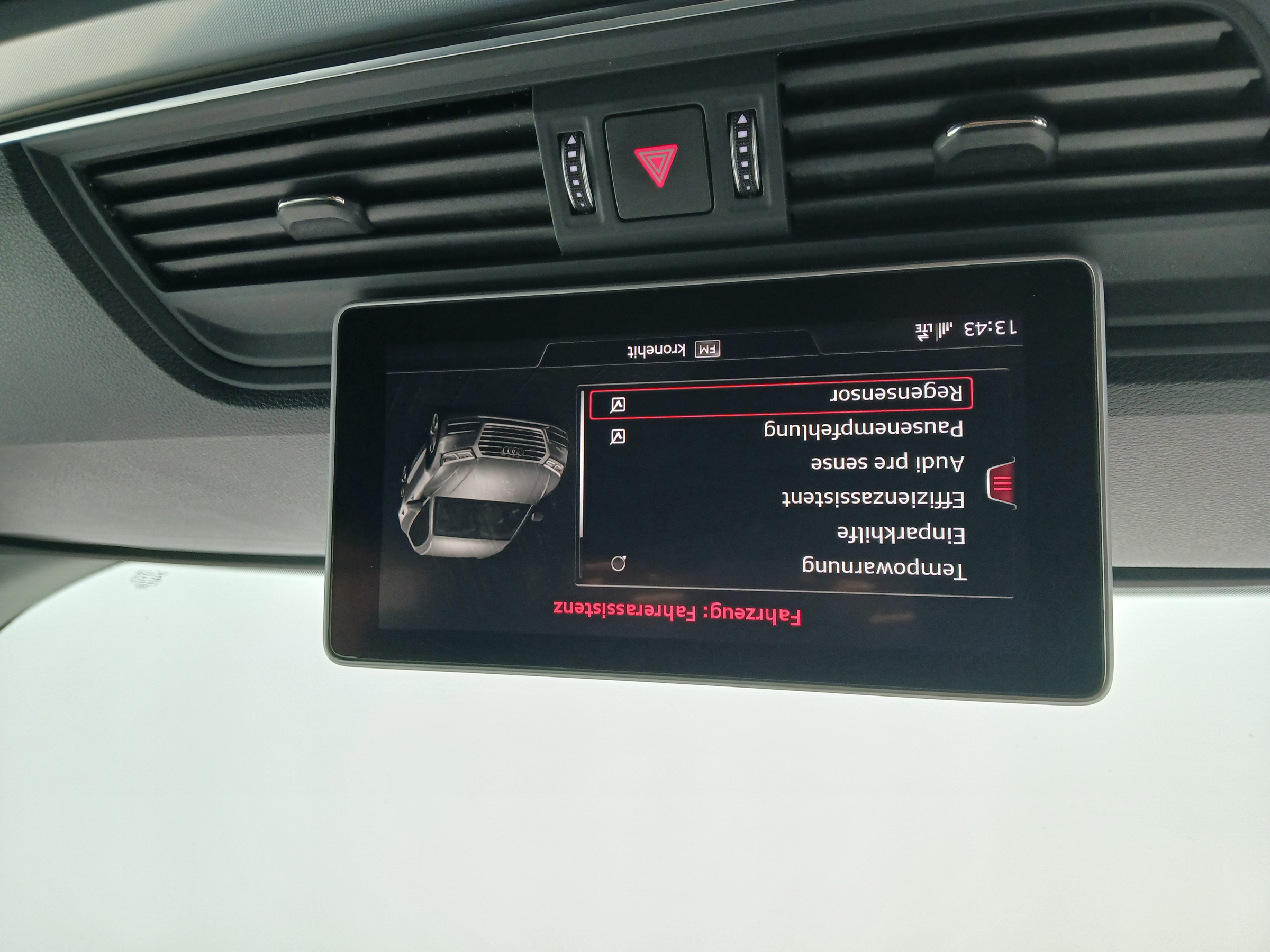 Audi Q5 2.0 40 TDI quattro design | Bild 25 von 31