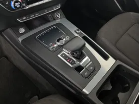 Audi Q5 2.0 40 TDI quattro design | Thumbnail 28 von 31
