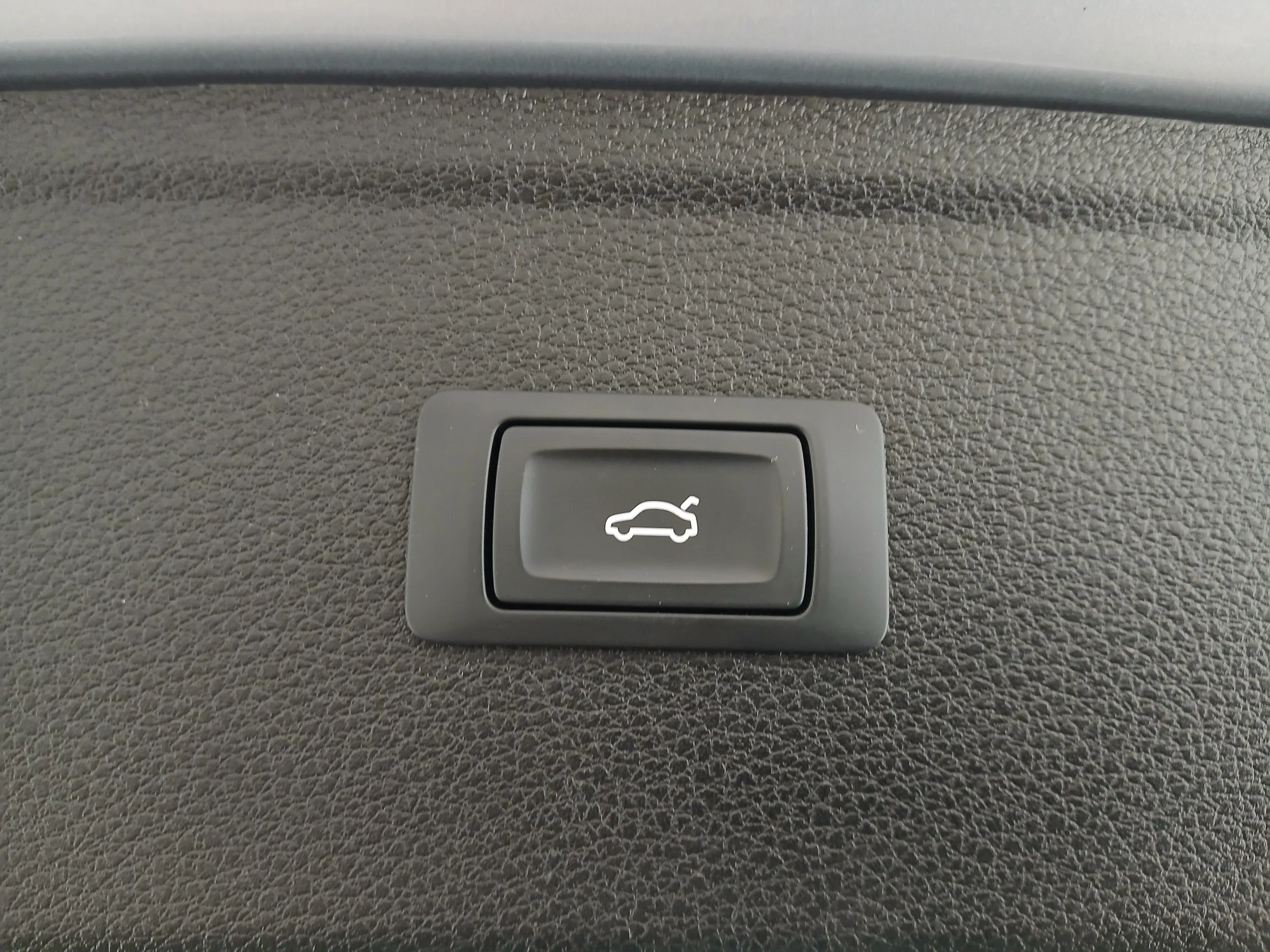 Audi Q5 2.0 40 TDI quattro design | Bild 31 von 31