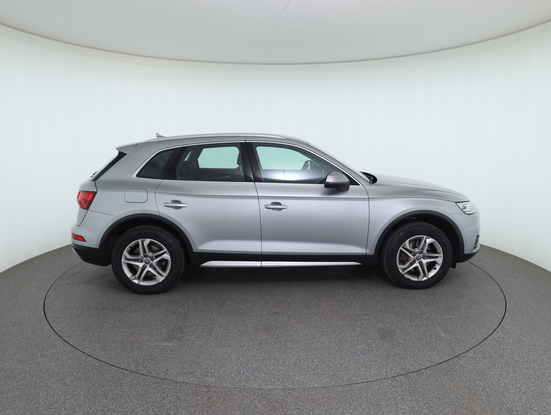 Audi Q5 2.0 40 TDI quattro design | Bild 5 von 31