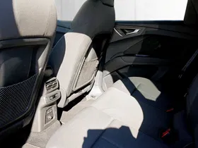 Audi Q4 e-tron 50 quattro | Thumbnail 12 von 25