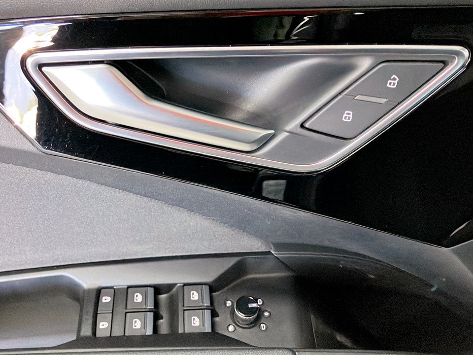 Audi Q4 e-tron 40 e-tron | Bild 13 von 24