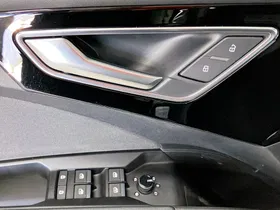 Audi Q4 e-tron 40 e-tron | Thumbnail 13 von 24