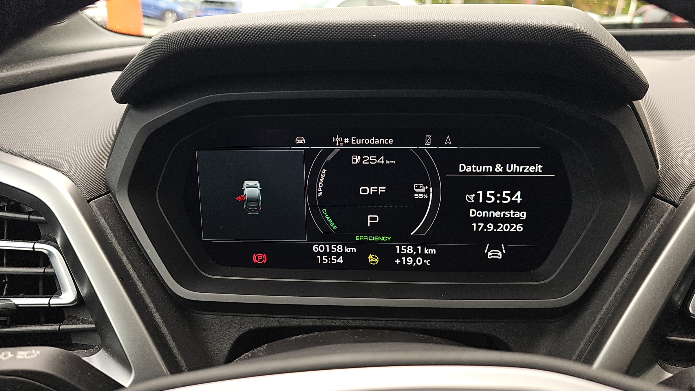 Audi Q4 50 e-tron Sportback quattro 220 kW | Bild 13 von 21