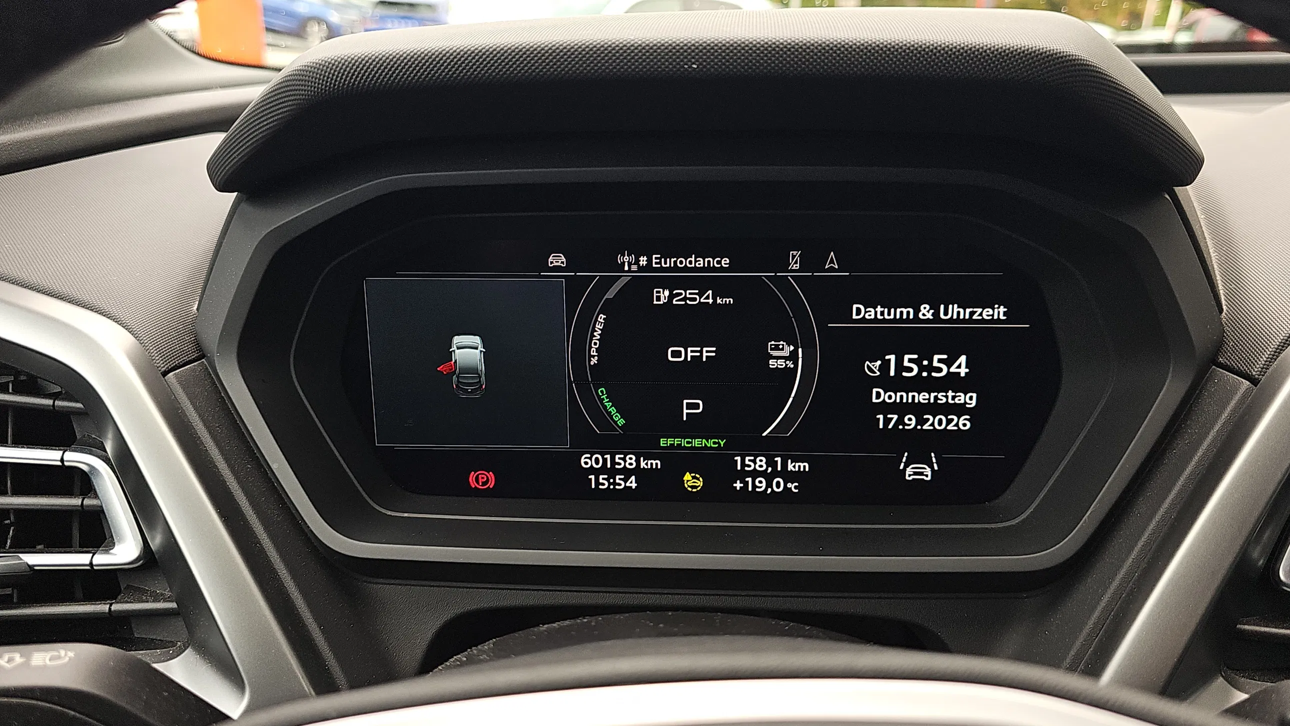 Audi Q4 50 e-tron Sportback quattro 220 kW | Bild 13 von 21