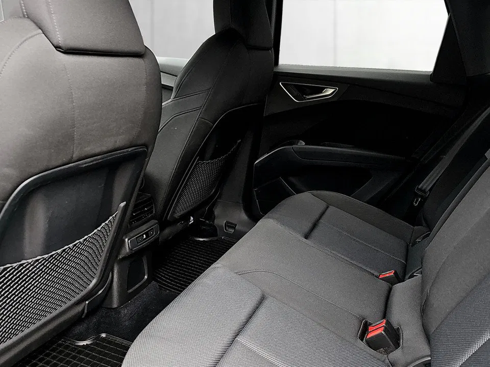 Audi Q4 50 e-tron Sportback quattro 220 kW | Bild 18 von 21