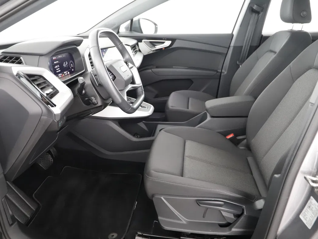 Bild eines Audi Q4 e-tron Sportback quattro 45 e-tron business