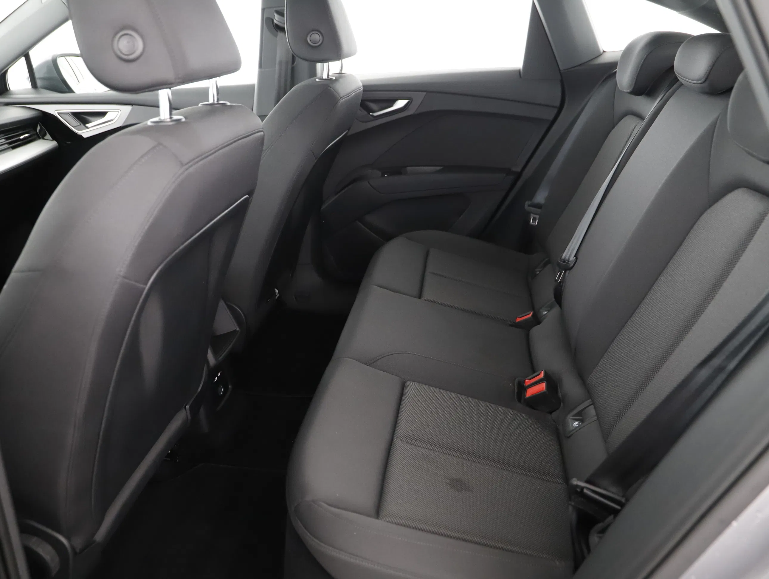 Audi Q4 e-tron Sportback quattro 45 e-tron business | Bild 2 von 23