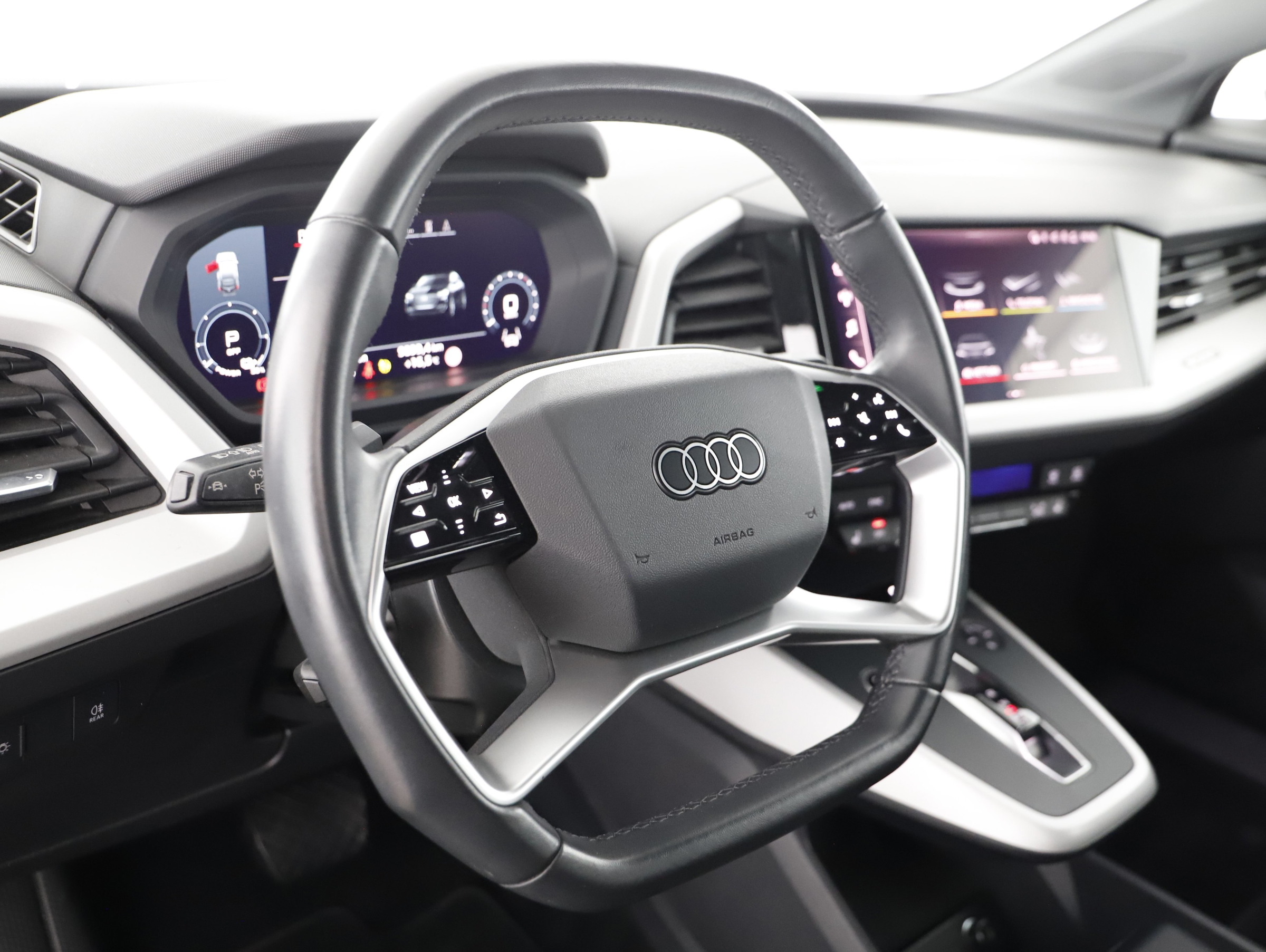 Audi Q4 e-tron Sportback quattro 45 e-tron business | Bild 4 von 23