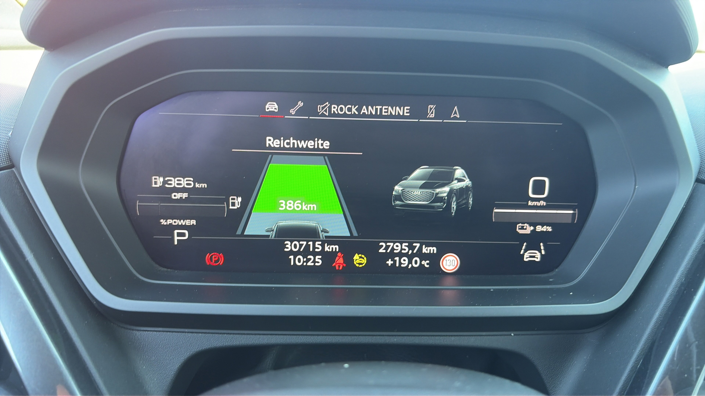 Audi Q4 e-tron 40 e-tron | Bild 10 von 23