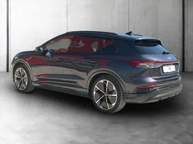 Audi Q4 e-tron 40 e-tron | Thumbnail 4 von 23