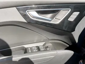 Audi Q4 e-tron 40 e-tron | Thumbnail 6 von 23