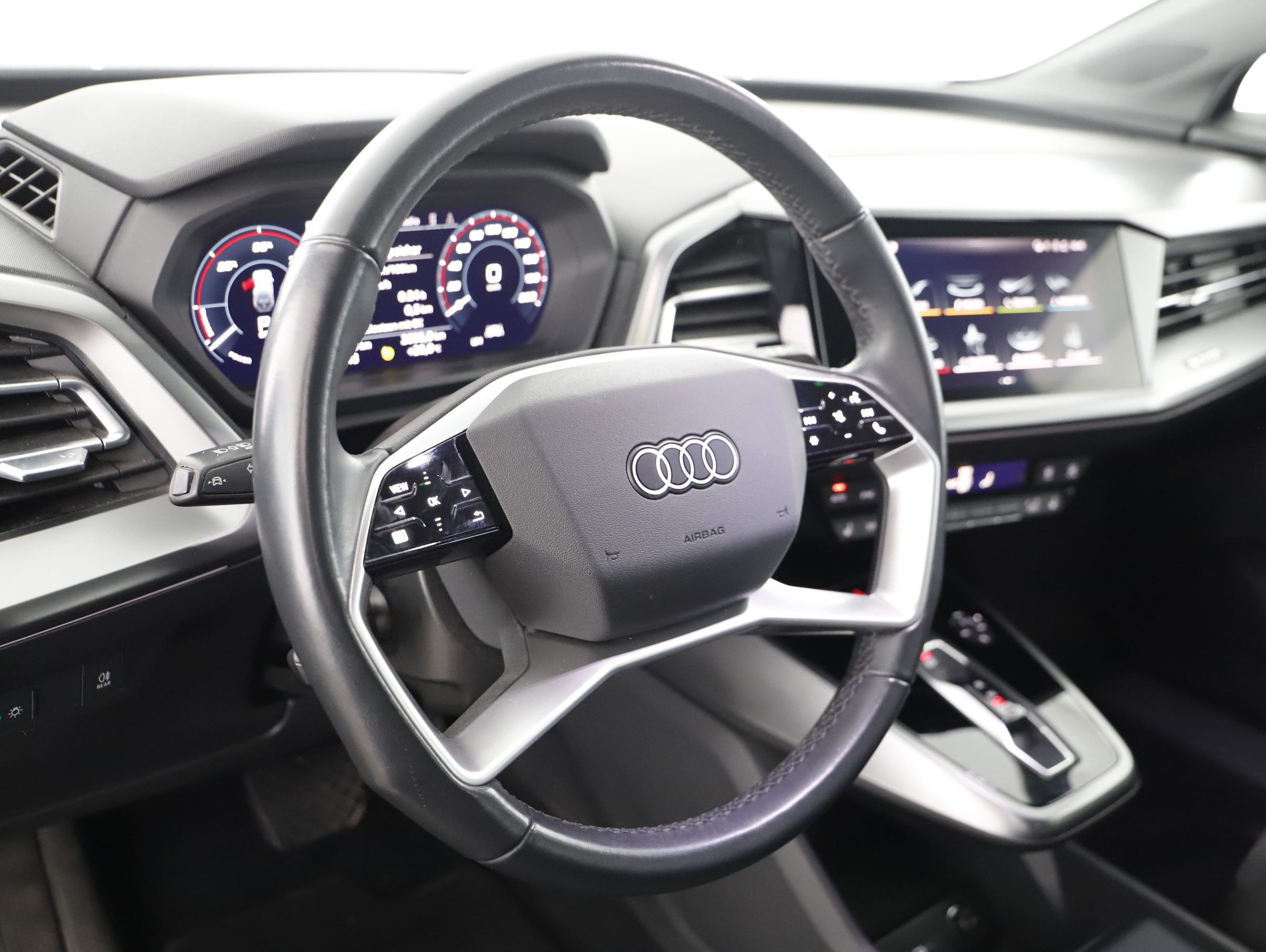 Audi Q4 e-tron quattro 45 e-tron | Bild 4 von 8