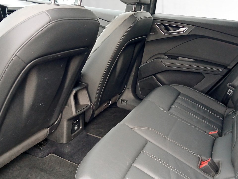 Audi Q4 e-tron quattro 50 e-tron | Bild 10 von 13