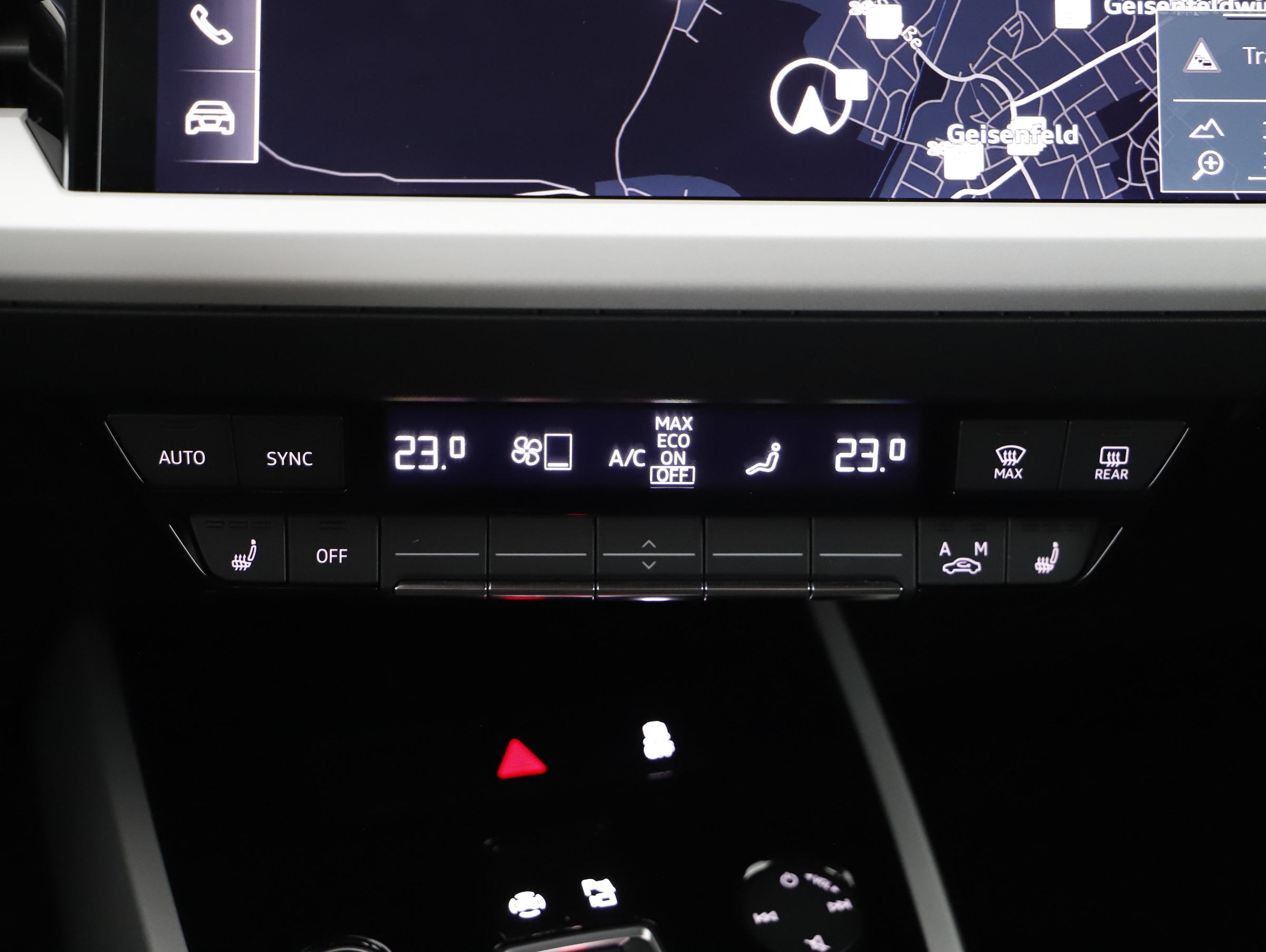 Audi Q4 e-tron quattro 50 e-tron | Bild 10 von 23