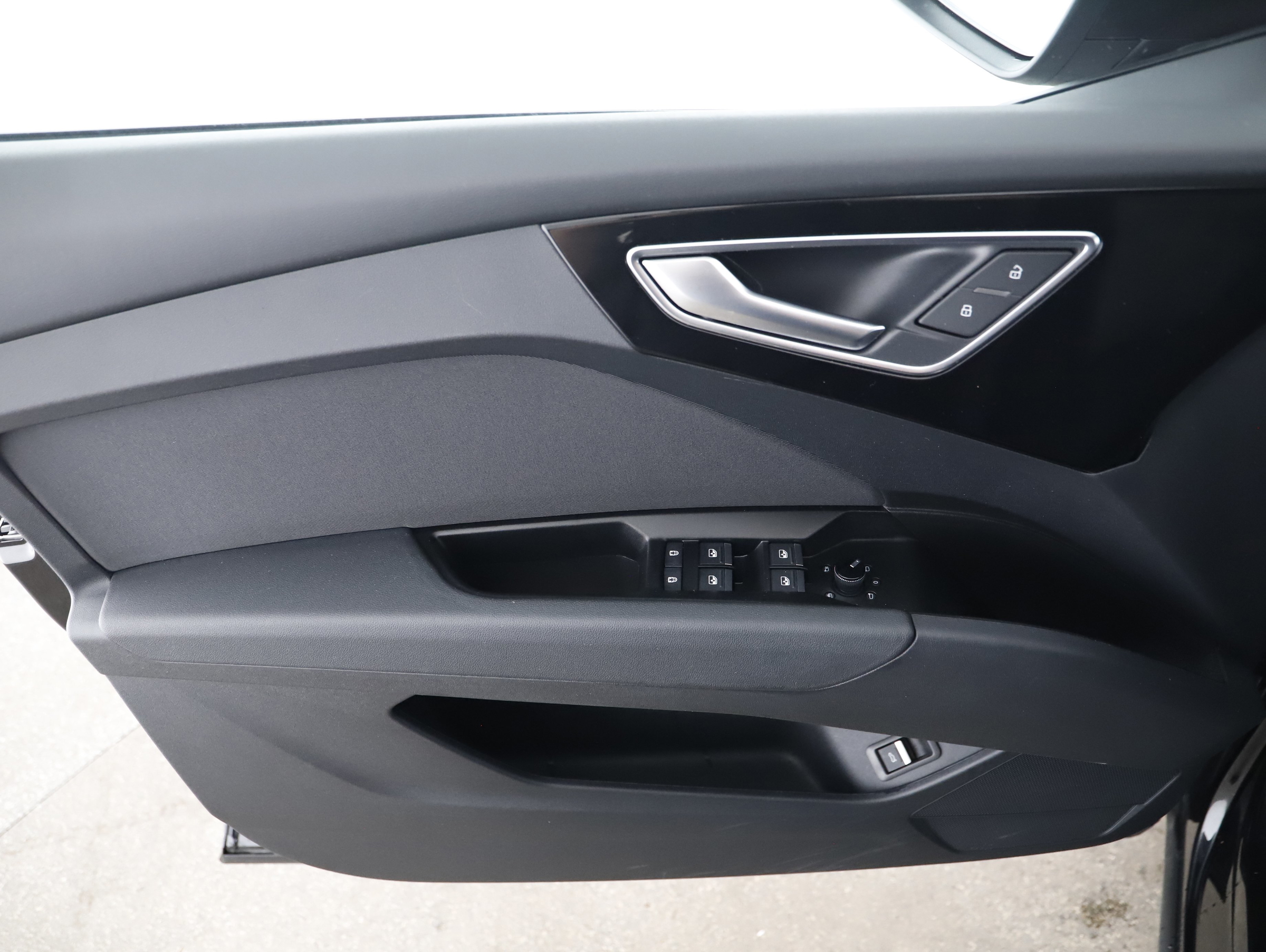 Audi Q4 e-tron quattro 50 e-tron | Bild 15 von 23