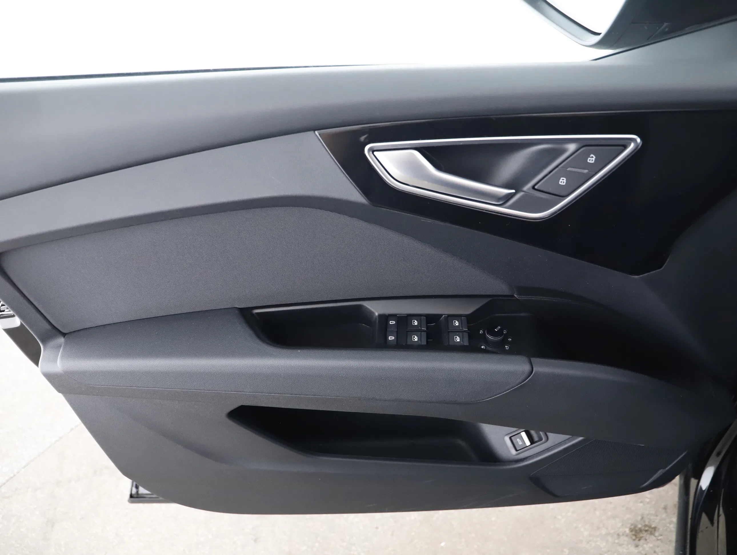 Audi Q4 e-tron quattro 50 e-tron | Bild 15 von 23