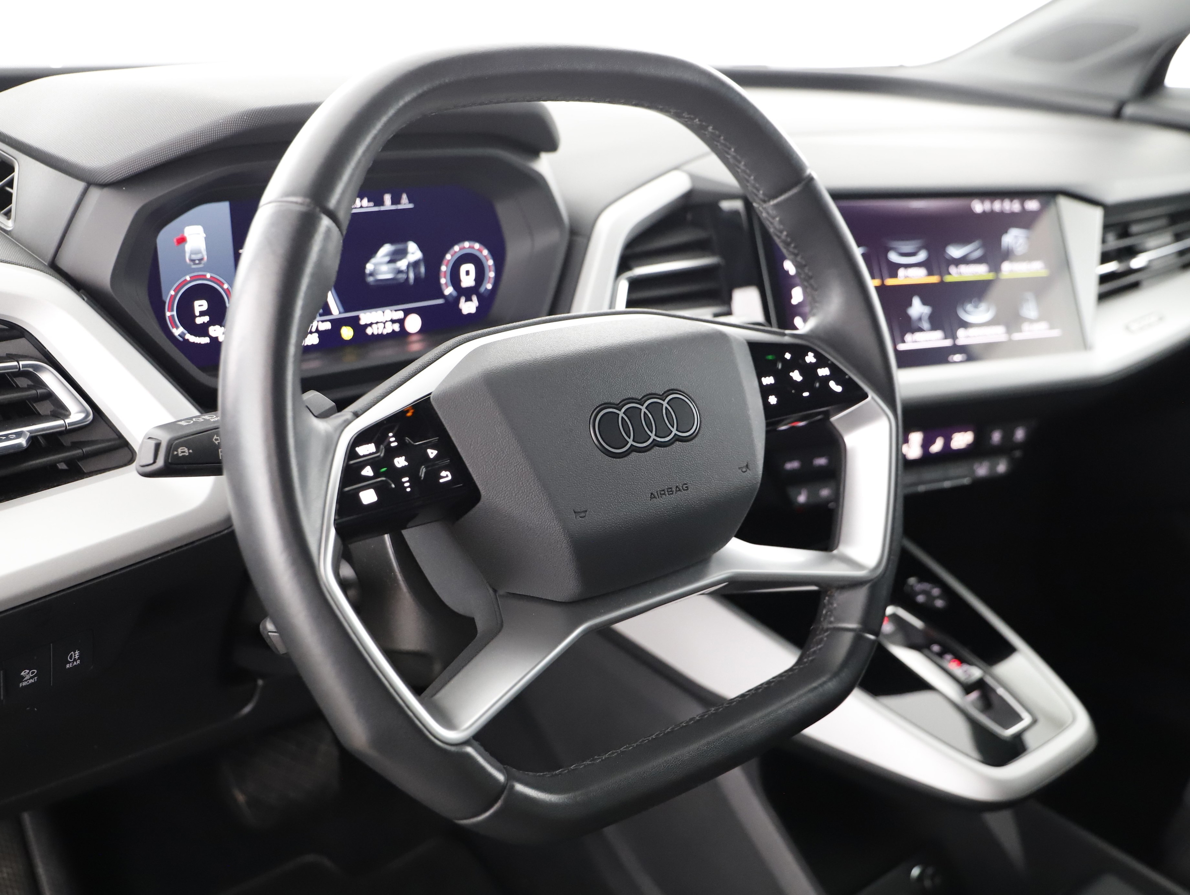 Audi Q4 e-tron quattro 50 e-tron | Bild 4 von 23
