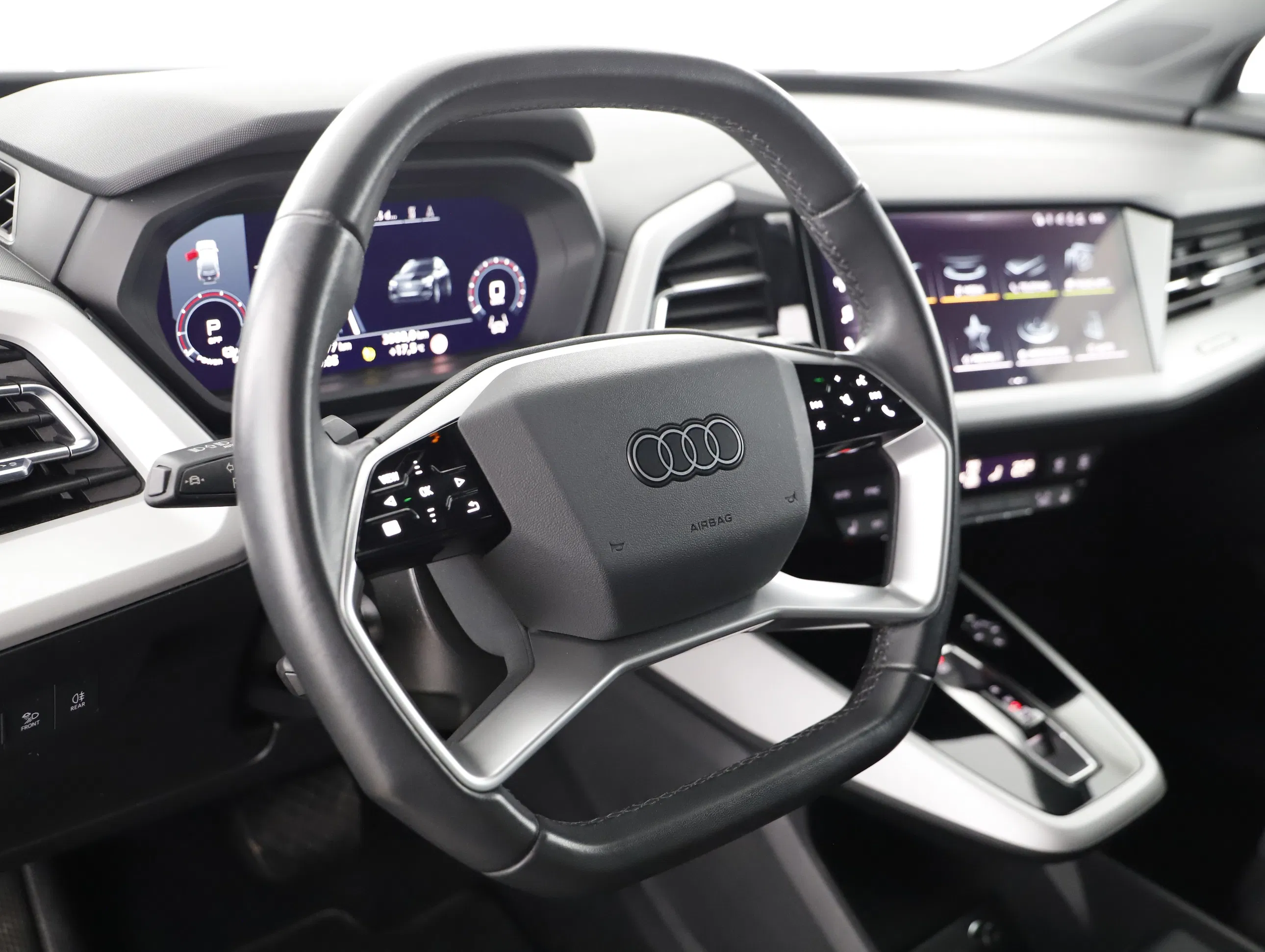 Audi Q4 e-tron quattro 50 e-tron | Bild 4 von 23