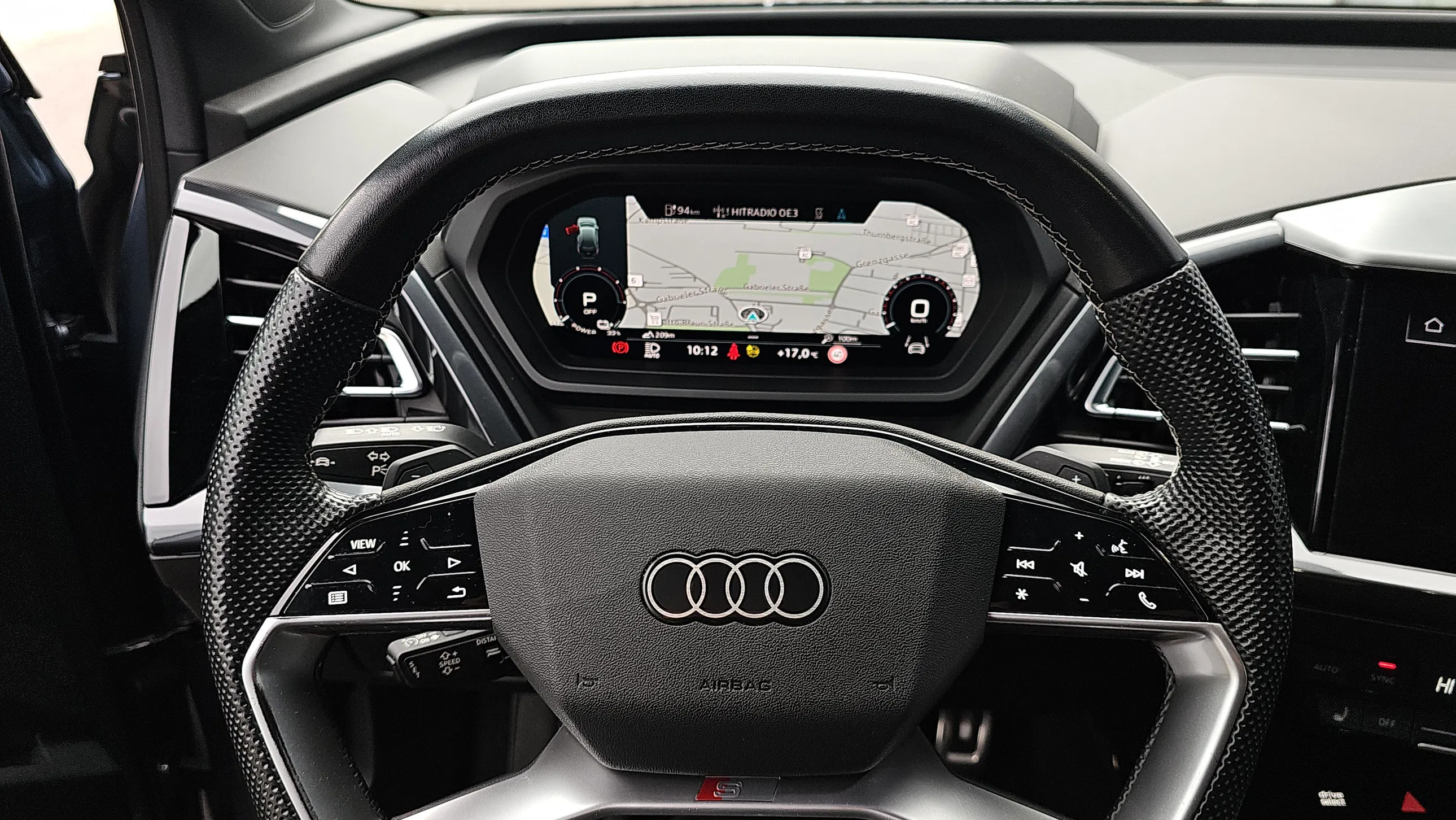 Audi Q4 50 e-tron quattro | Bild 8 von 24