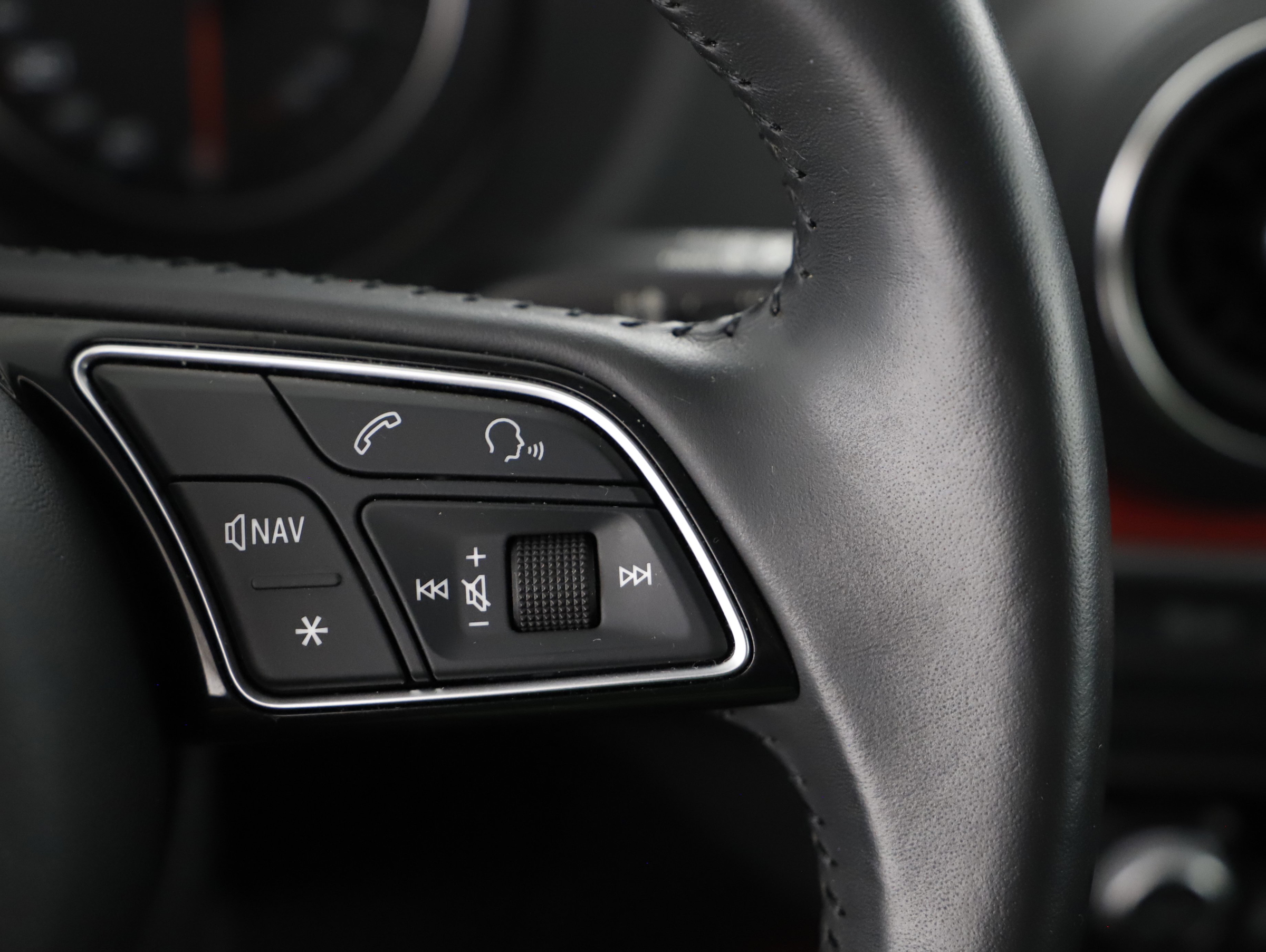 Audi Q2 35 TDI Sport | Bild 18 von 25