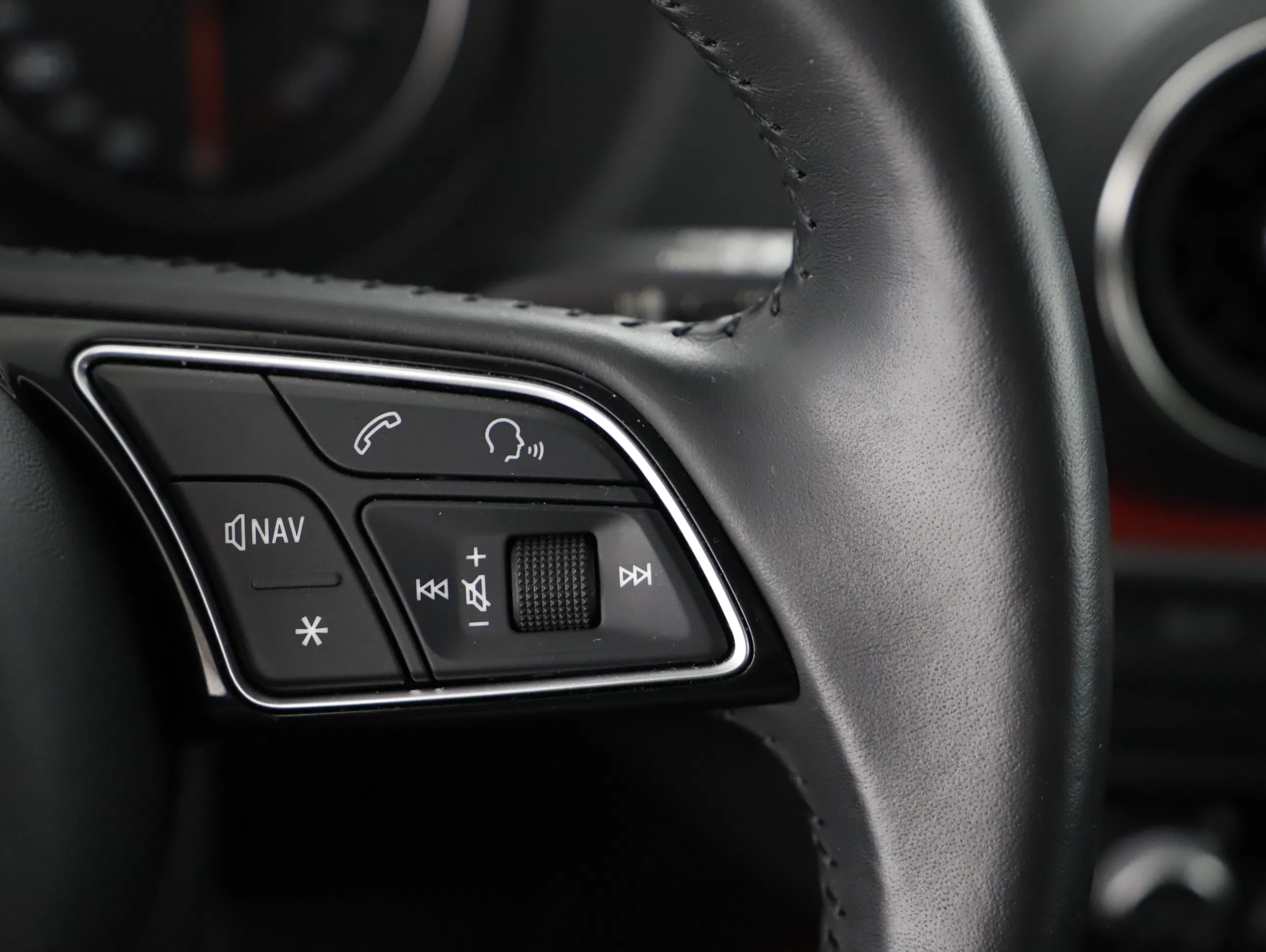 Audi Q2 35 TDI Sport | Bild 18 von 25