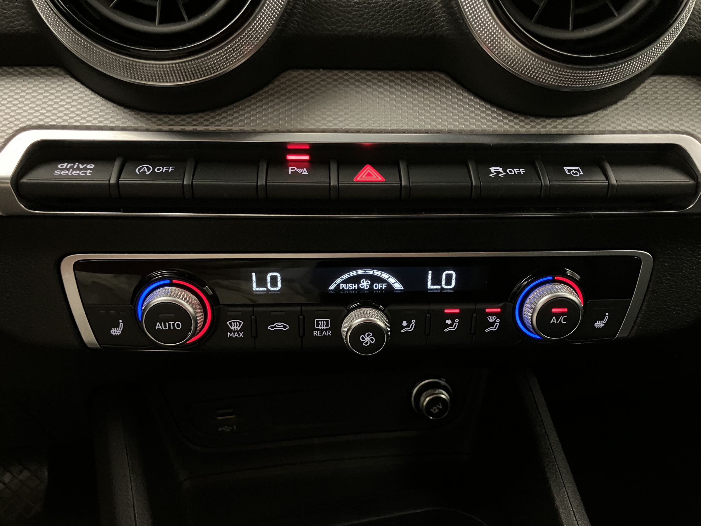 Audi Q2 30 TDI | Bild 25 von 31