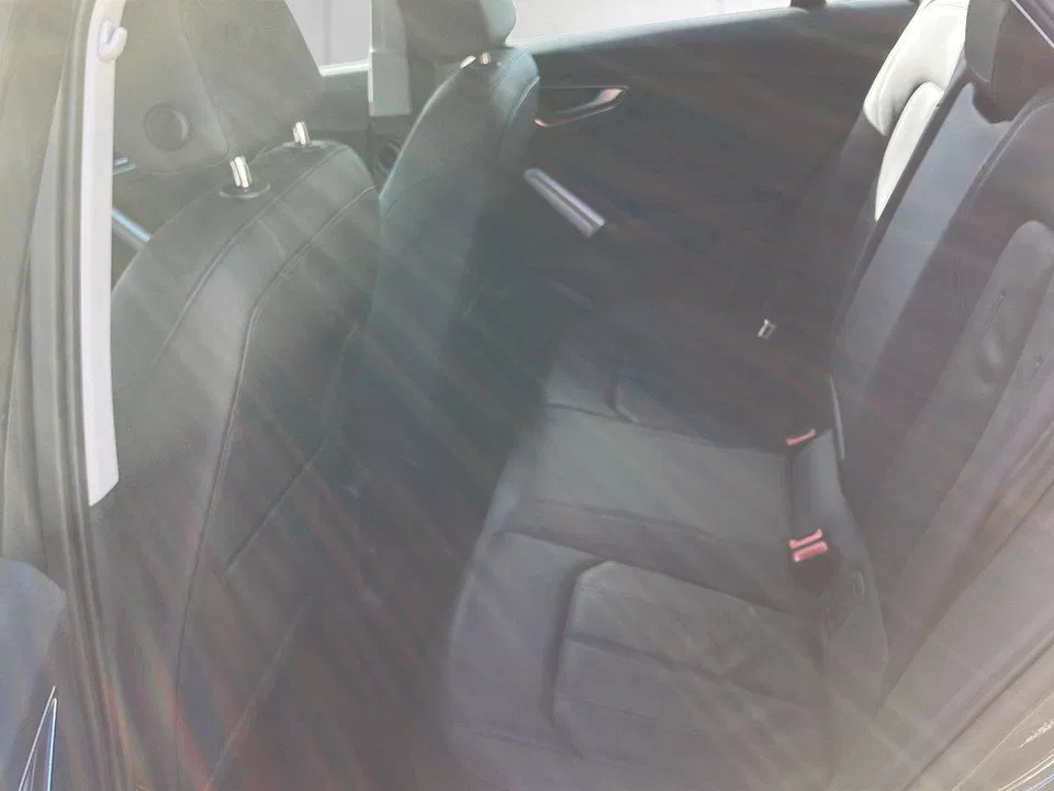 Audi Q2 30 2.0 TDI S-Line | Bild 12 von 14