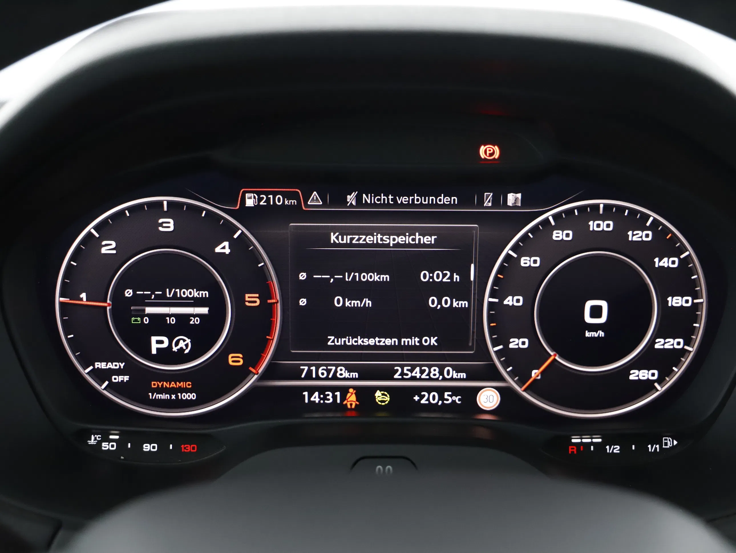 Audi Q2 quattro 35 2.0 TDI admired | Bild 15 von 24