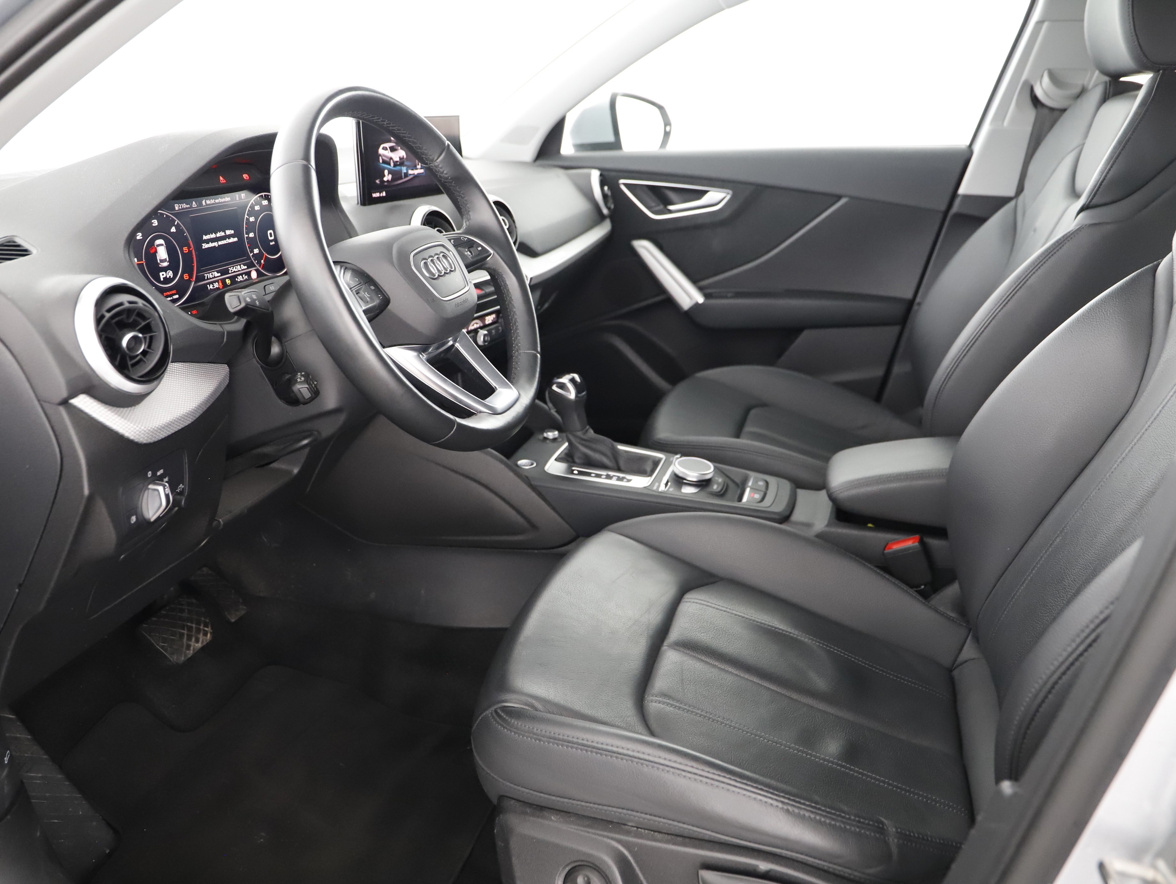 Audi Q2 quattro 35 2.0 TDI admired | Bild 6 von 24