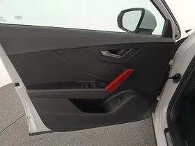 Audi Q2 1.0 TFSI sport | Thumbnail 11 von 31