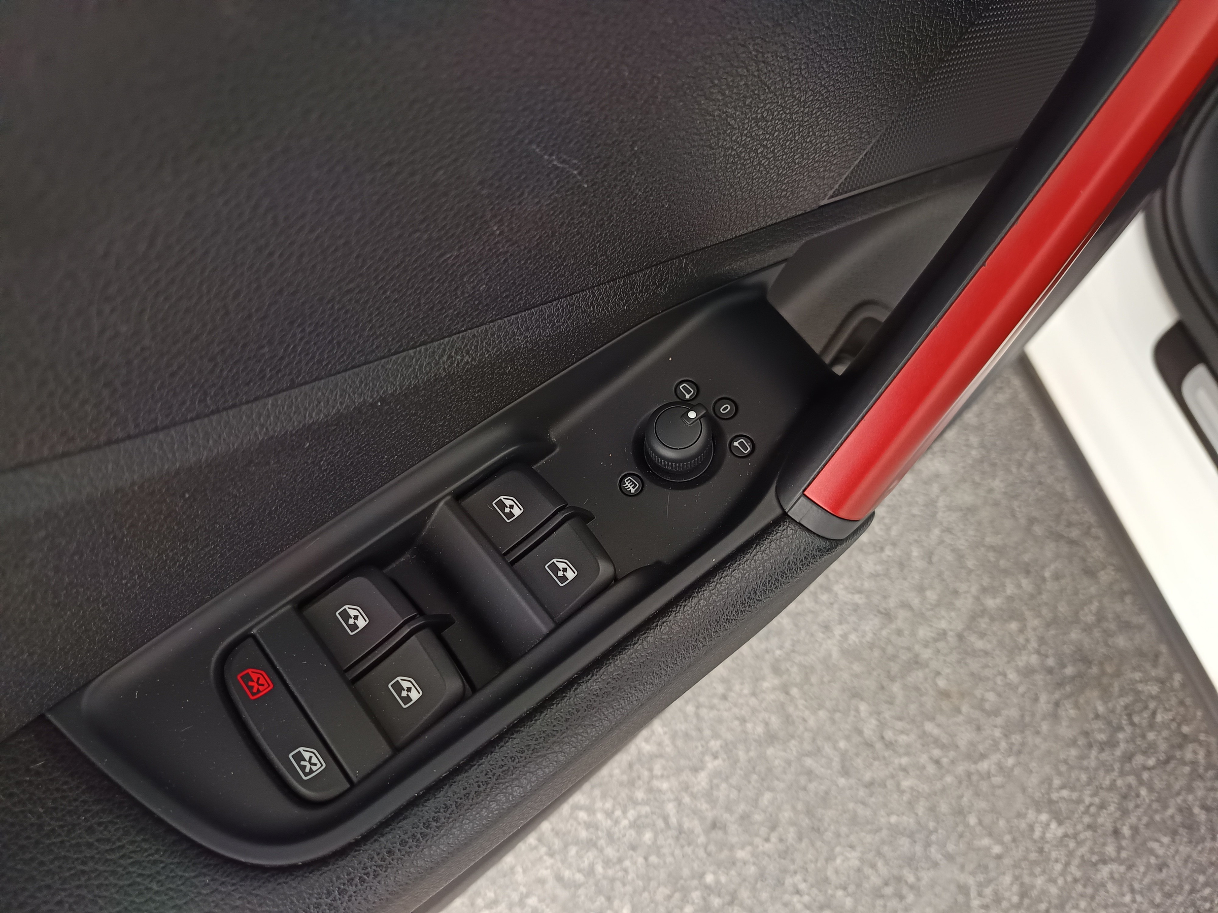 Audi Q2 1.0 TFSI sport | Bild 12 von 31