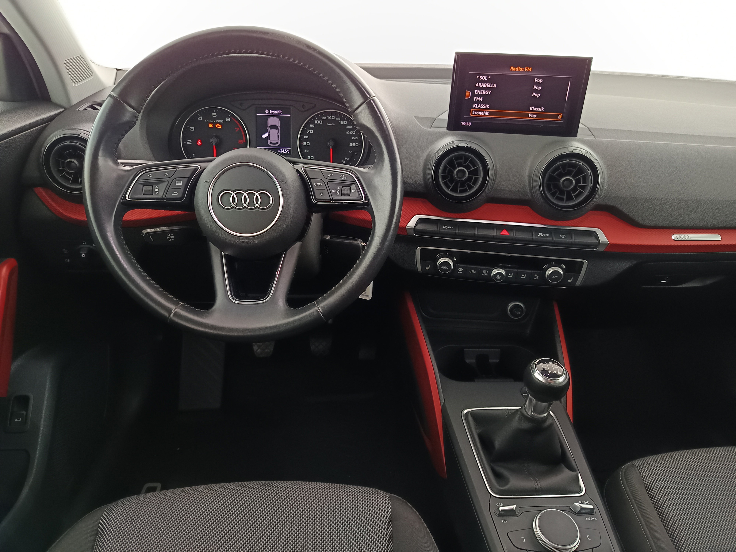 Audi Q2 1.0 TFSI sport | Bild 15 von 31