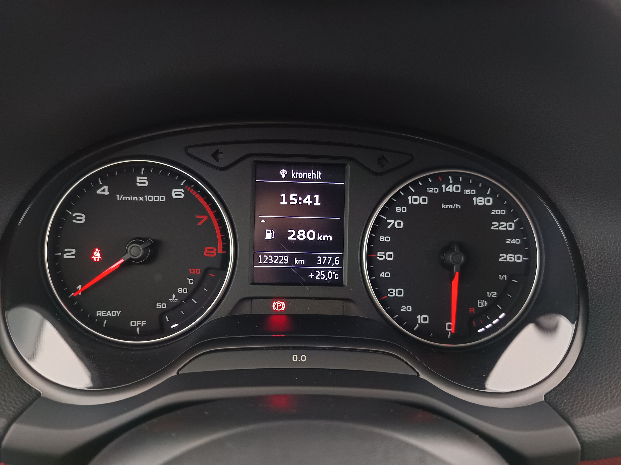 Audi Q2 1.0 TFSI sport | Bild 16 von 31