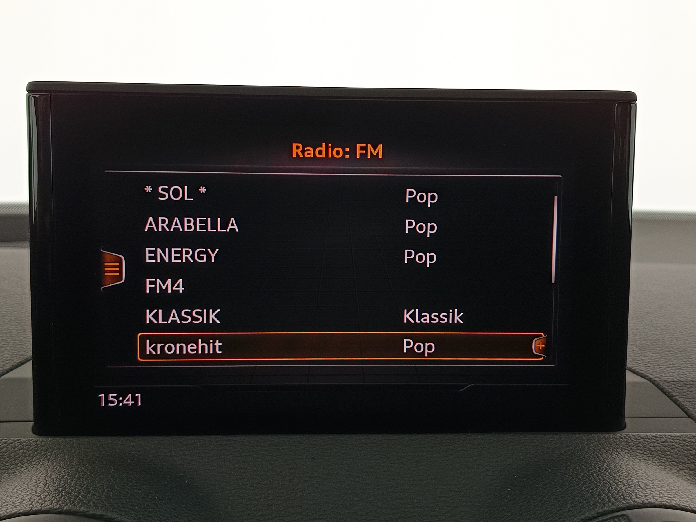 Audi Q2 1.0 TFSI sport | Bild 20 von 31