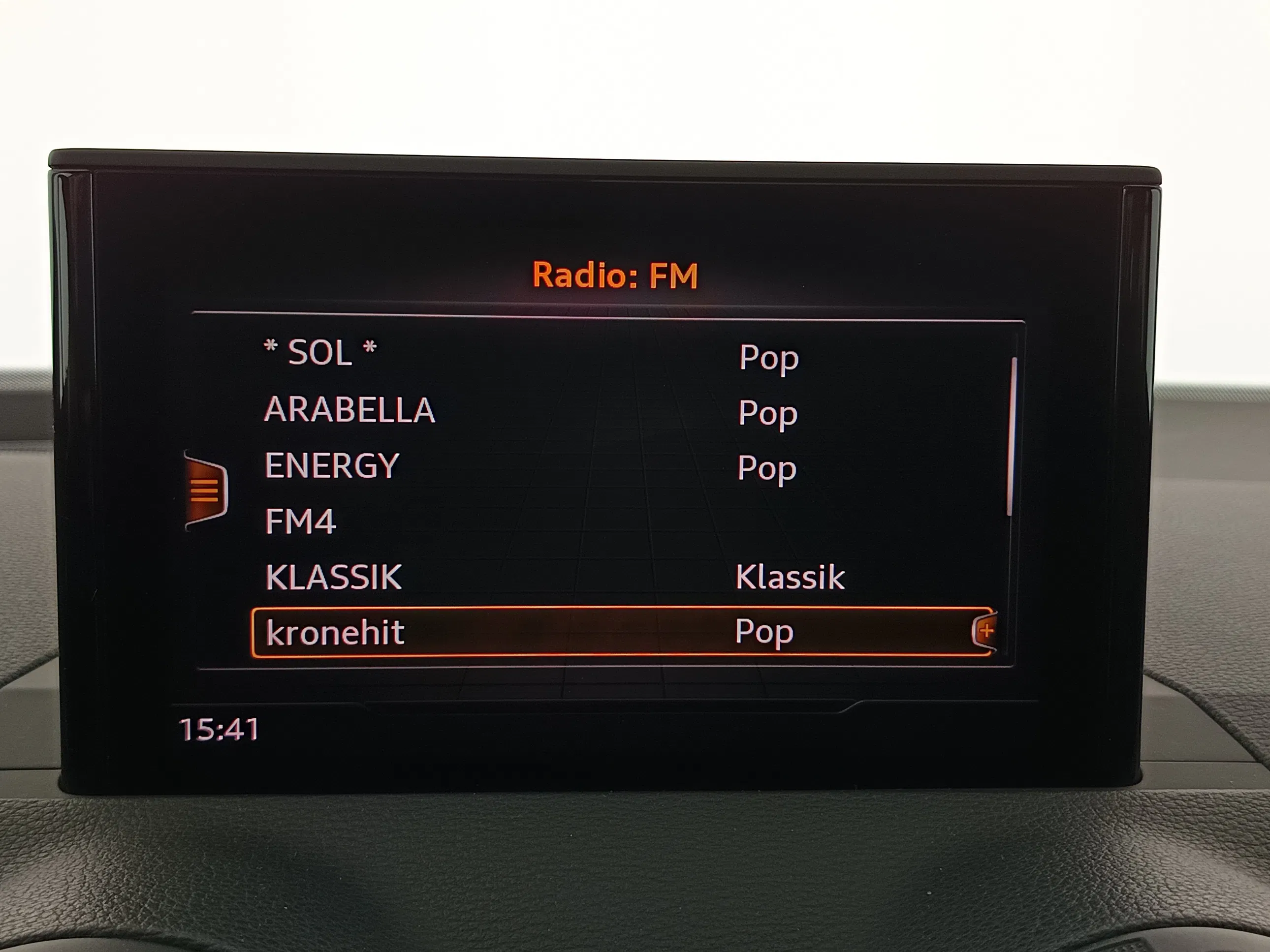 Audi Q2 1.0 TFSI sport | Bild 20 von 31