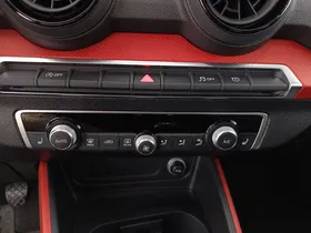 Audi Q2 1.0 TFSI sport | Thumbnail 26 von 31