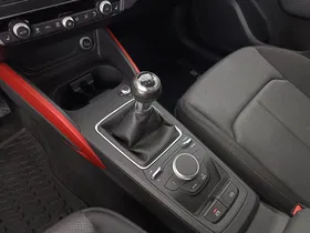 Audi Q2 1.0 TFSI sport | Thumbnail 27 von 31
