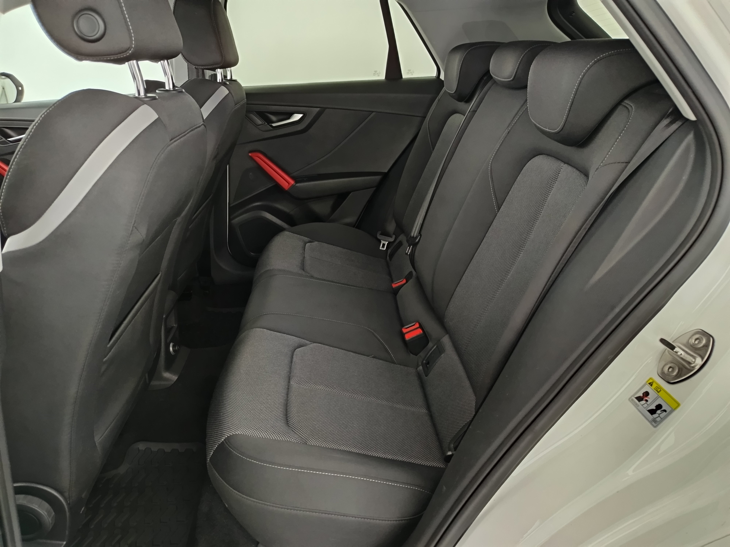 Audi Q2 1.0 TFSI sport | Bild 28 von 31