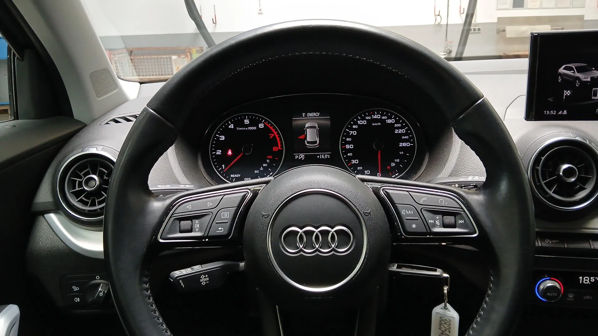 Audi Q2 1.4 TFSI Aut. sport | Bild 13 von 22