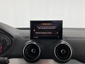 Audi Q2 2.0 35 TDI sport | Thumbnail 14 von 31