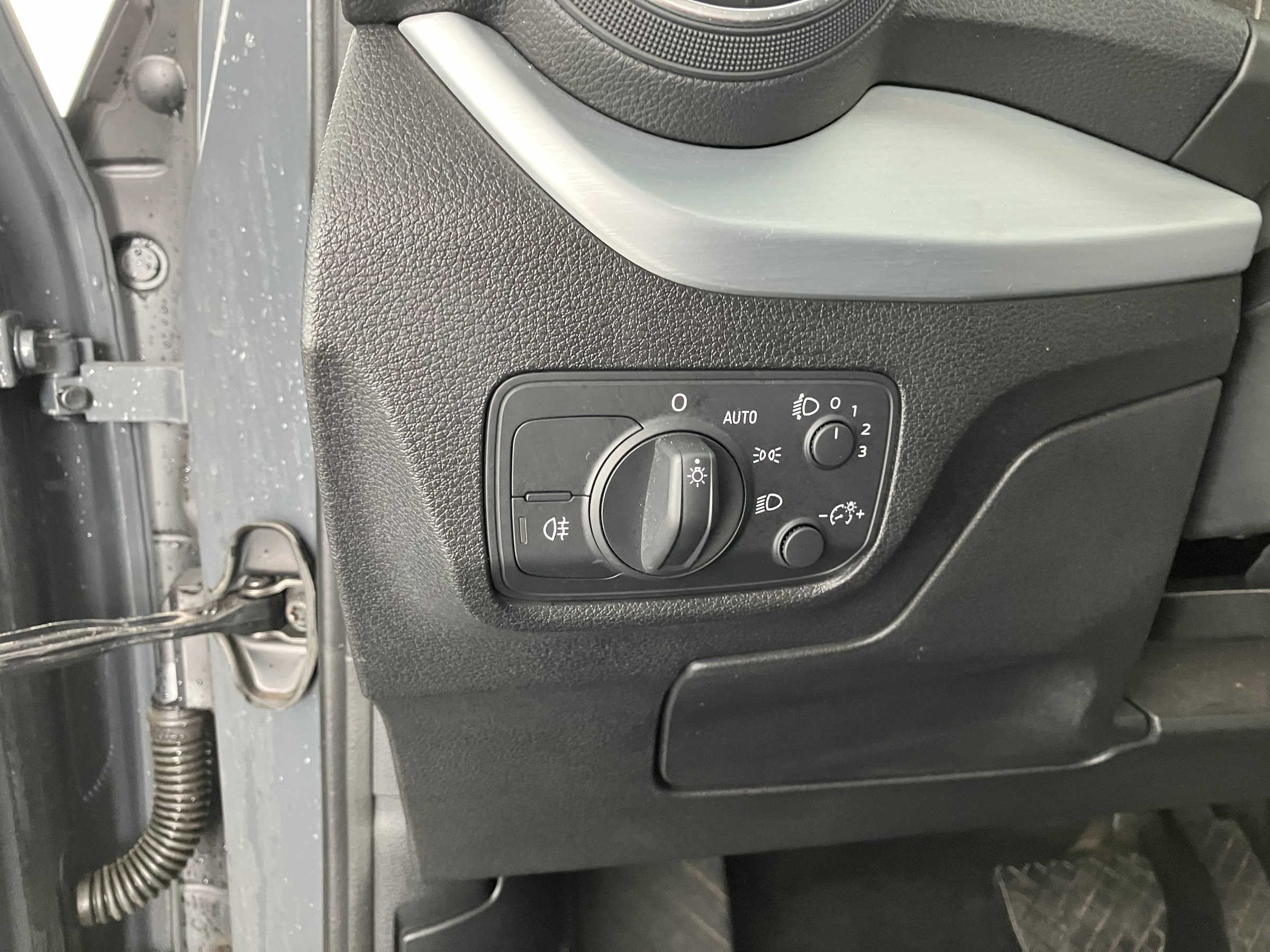 Audi Q2 2.0 35 TDI sport | Bild 26 von 31