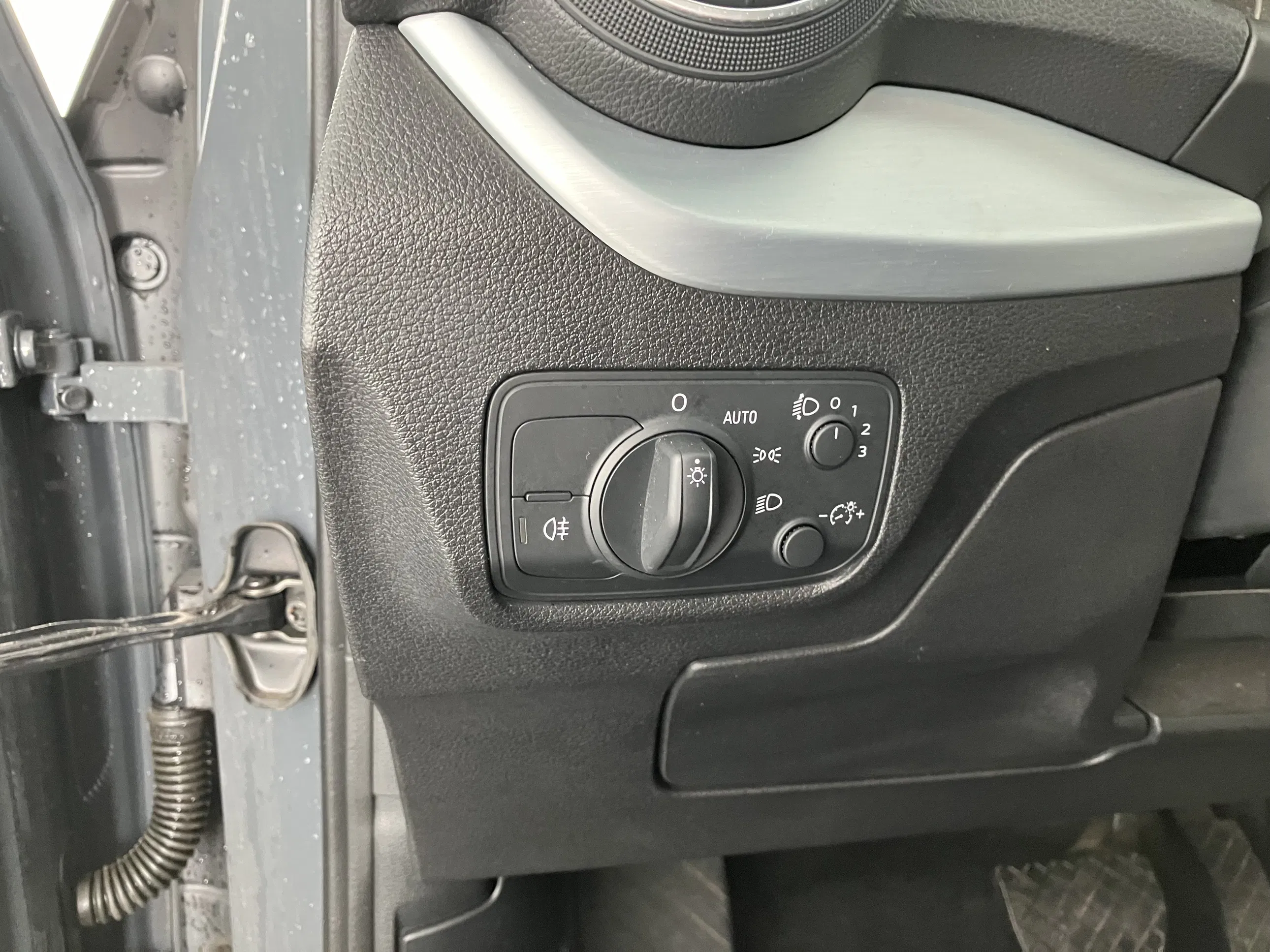 Audi Q2 2.0 35 TDI sport | Bild 26 von 31