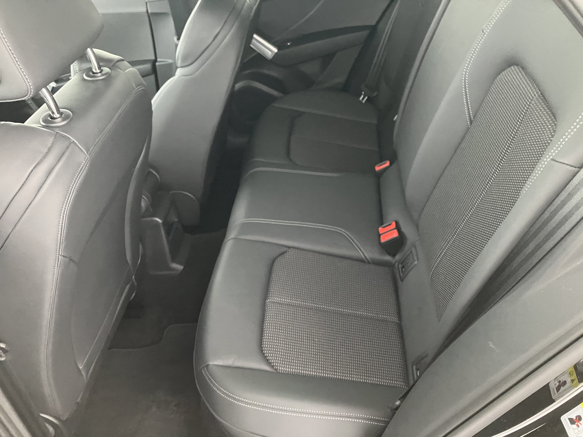 Audi Q2 40 2.0 TFSI quattro S-Line | Bild 12 von 29