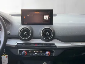 Audi Q2 30 35 2.0 TDI | Thumbnail 11 von 19