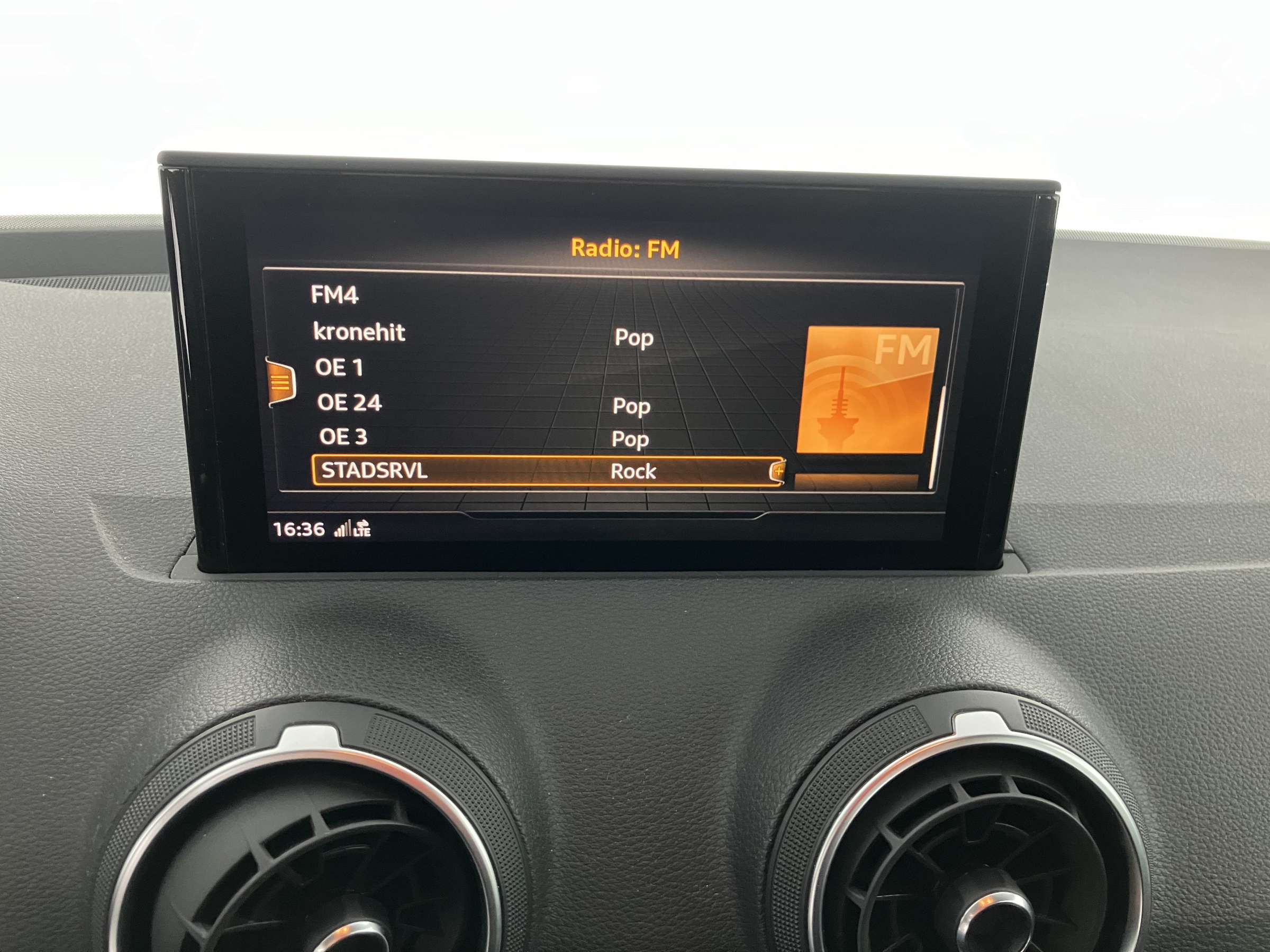 Audi Q2 30 35 2.0 TDI | Bild 11 von 27