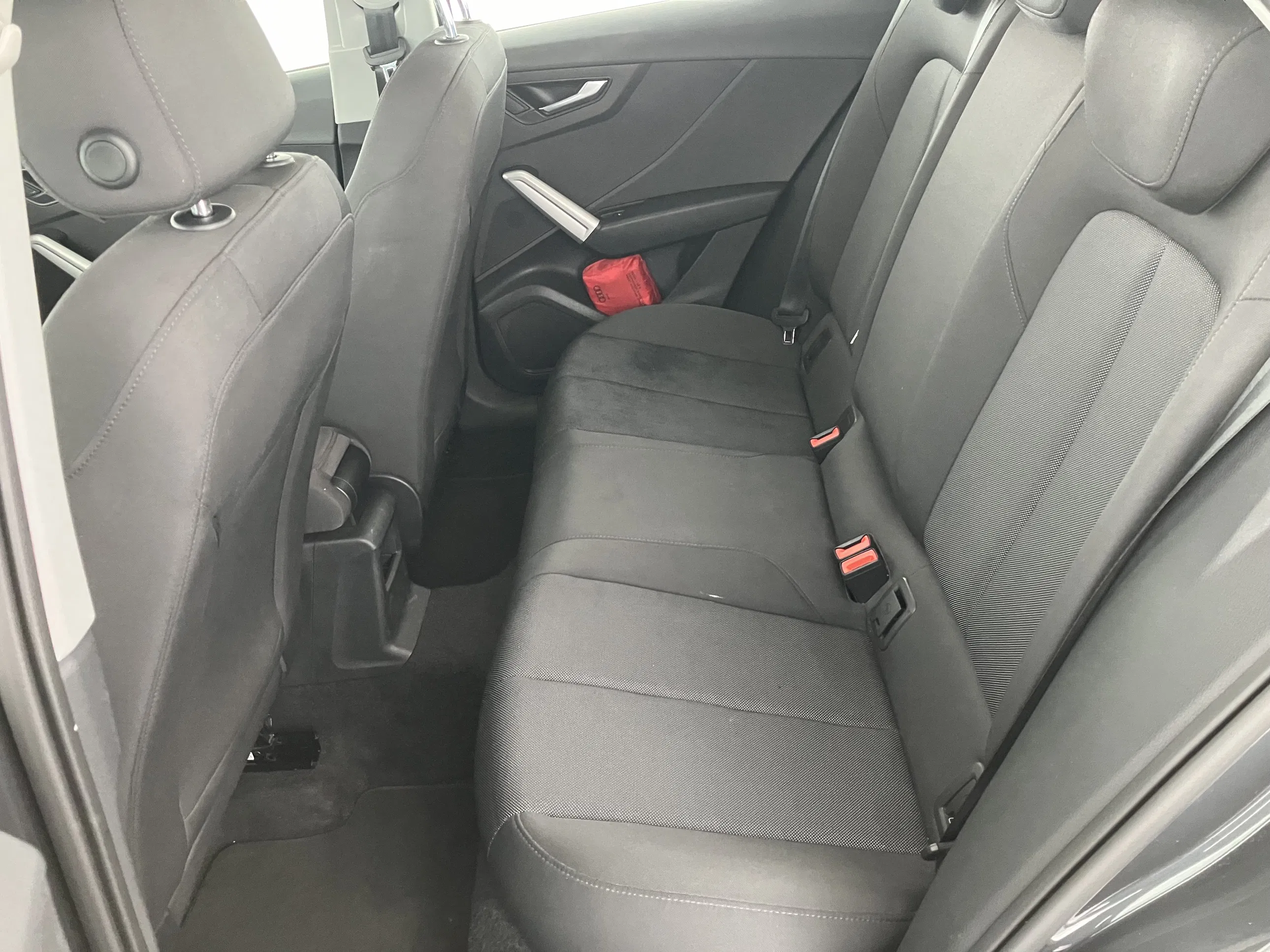 Audi Q2 30 35 2.0 TDI | Bild 12 von 27