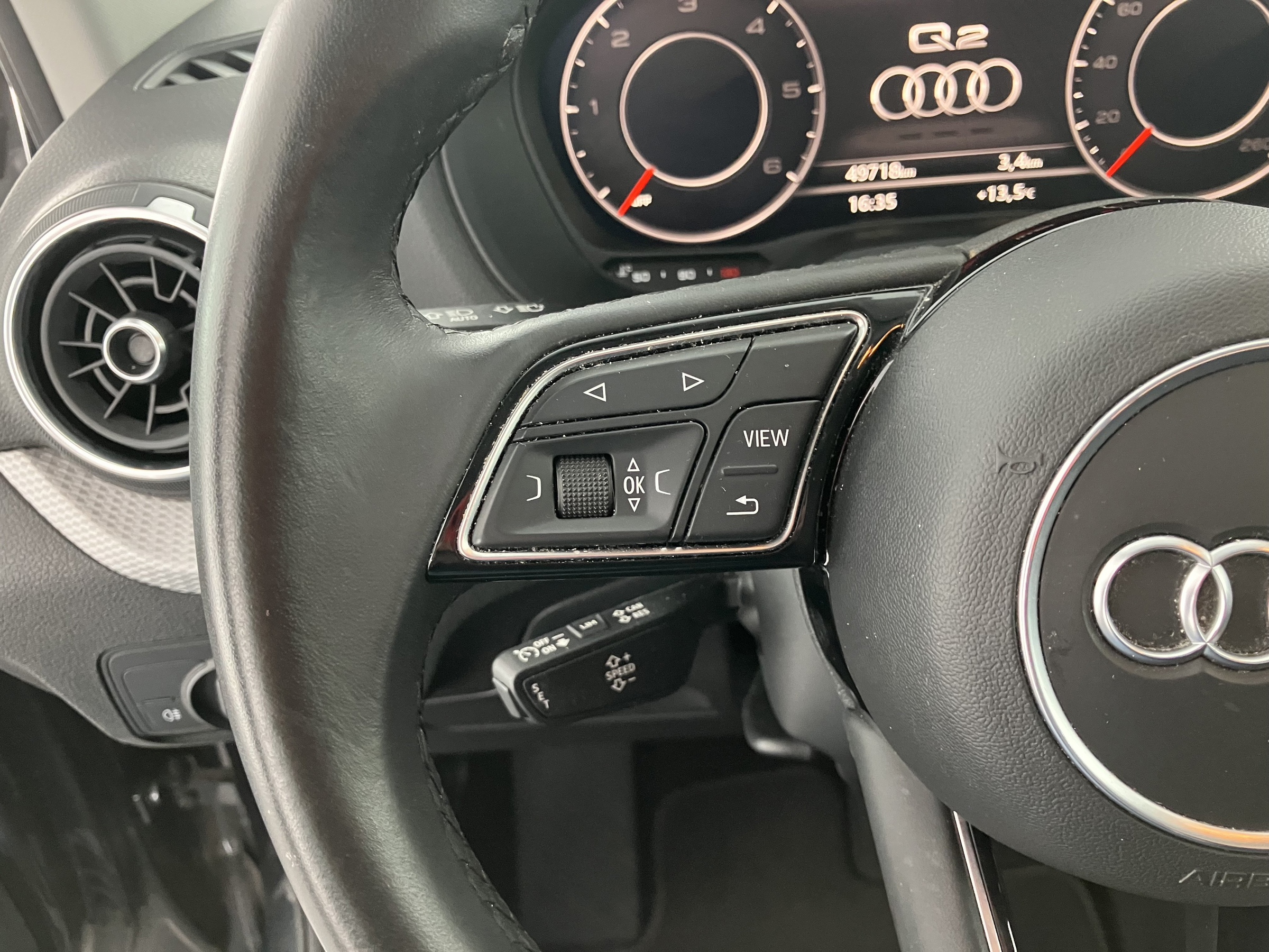 Audi Q2 30 35 2.0 TDI | Bild 16 von 27